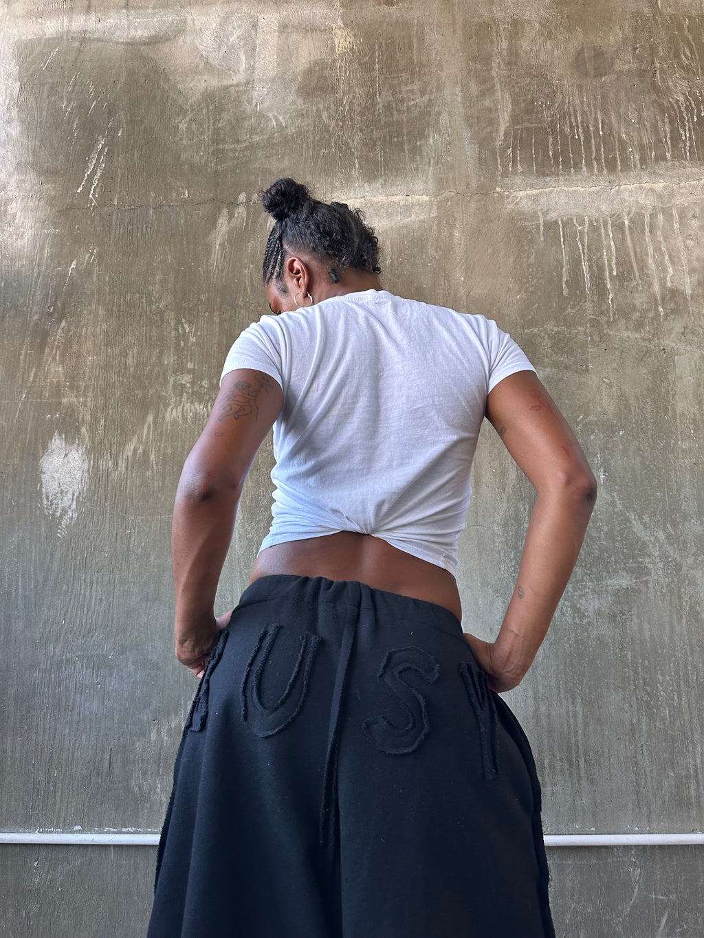 BUSY CUT SWEAT PANTS